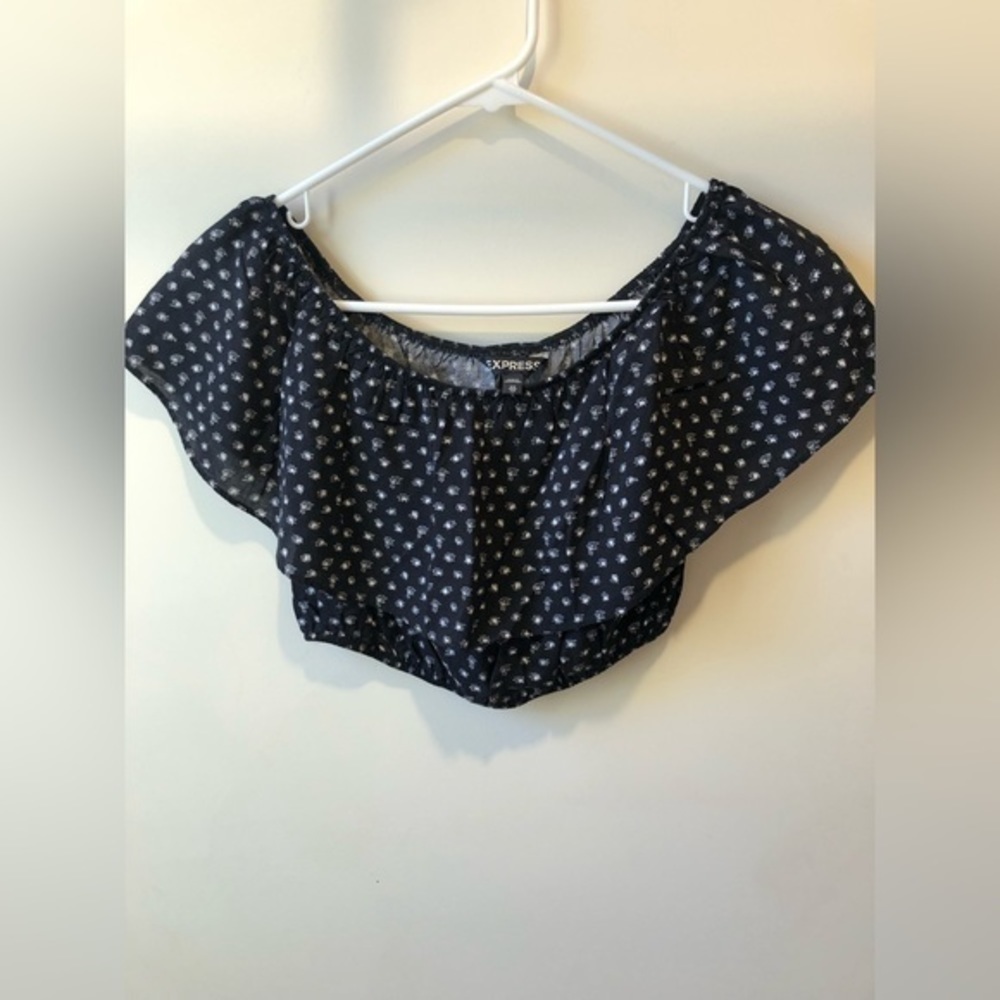 Nwot EXPRESS crop top. XS.